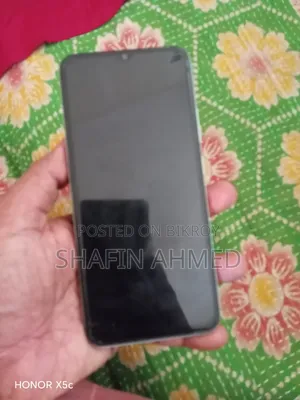 রিয়েলমি নারজো ৫০আই ৩২ জিবি সবুজ