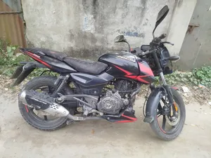 বাজাজ পালসার ১৫০ ২০২১ কালো