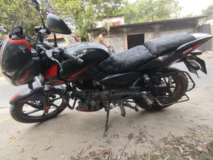 বাজাজ পালসার ১৫০ ২০২১ কালো