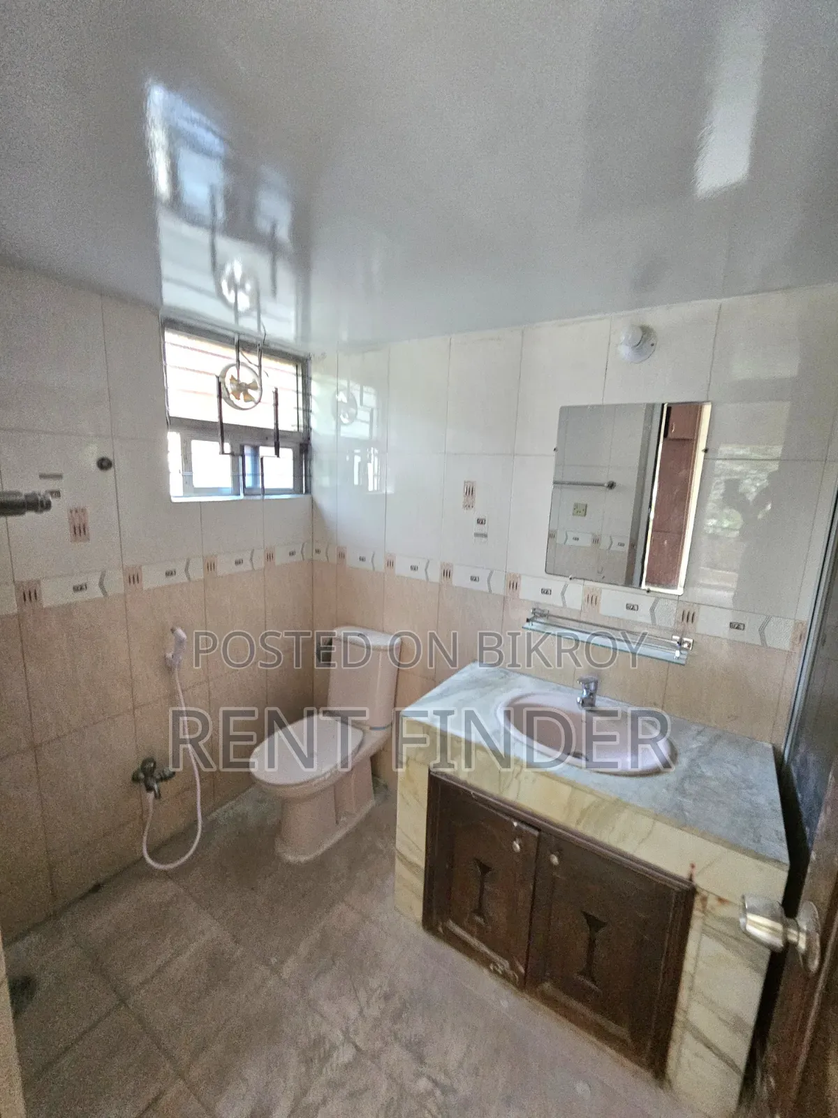 গুলশান-১ এ সাজানো ছাড়া অফিস স্পেস