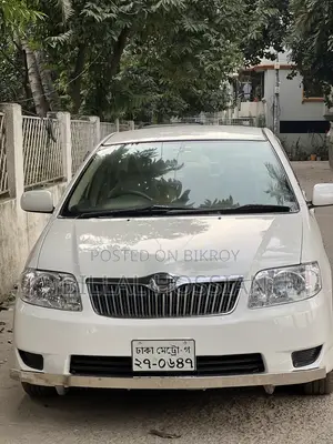 টয়োটা করোল্লা ২০০৫ সিলভার