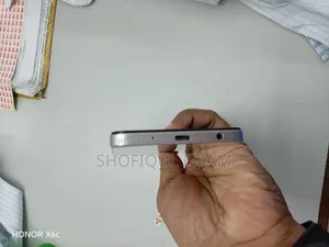 Vivo Y04 64 GB Gold