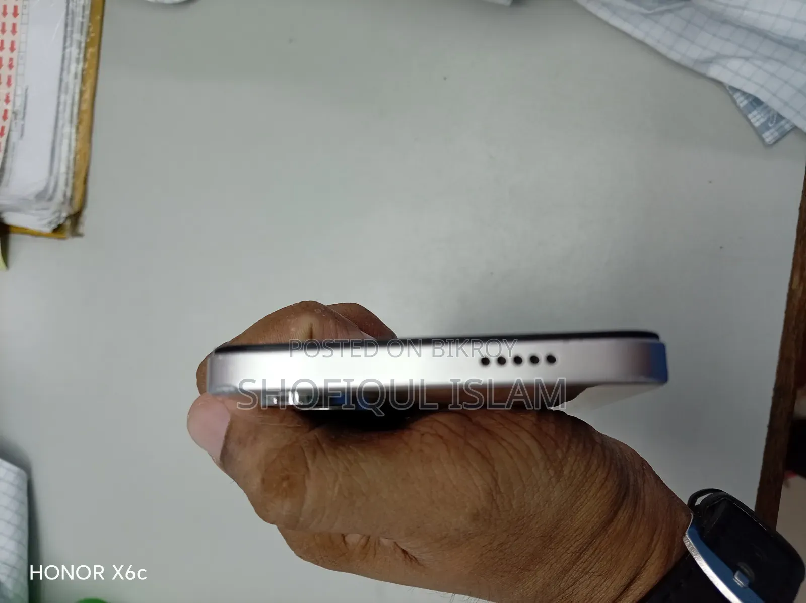 Vivo Y04 64 GB Gold