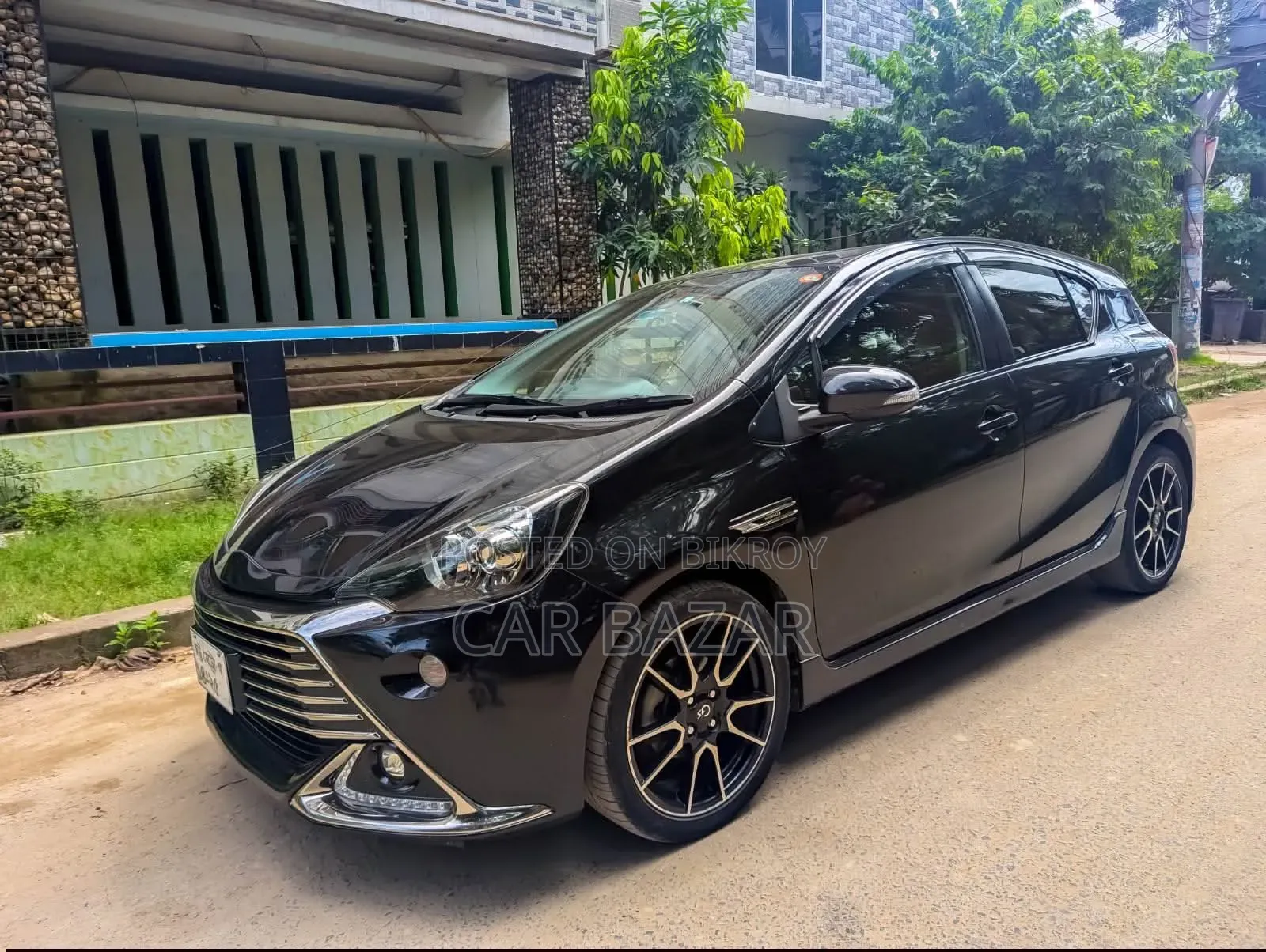 Toyota Aqua 2017 Black