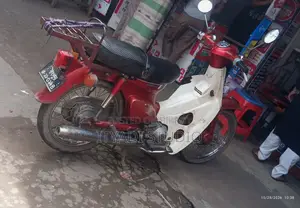 Honda 2003 Red