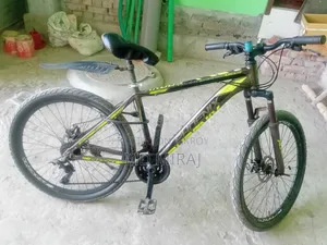 সাইকেল সাইকেলের বডি অ্যালুমিনিয়ামের, আশা করি যে