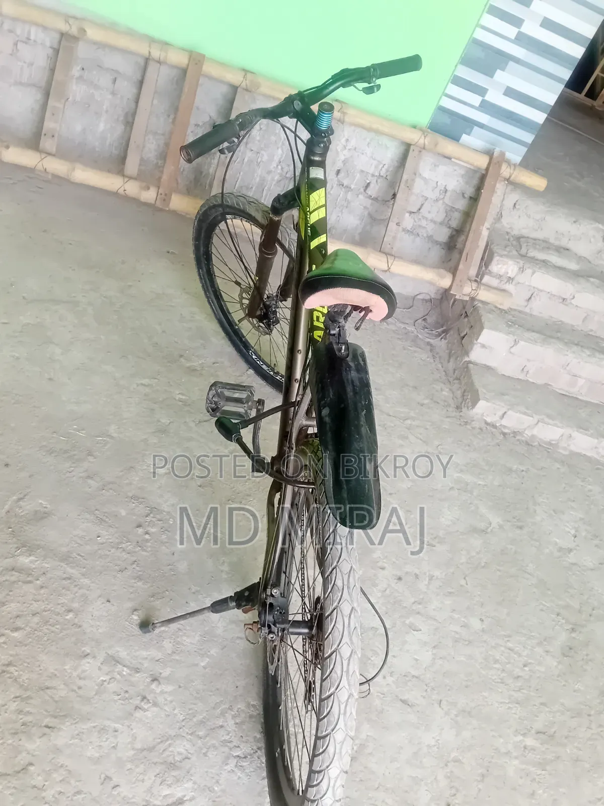 সাইকেল সাইকেলের বডি অ্যালুমিনিয়ামের, আশা করি যে