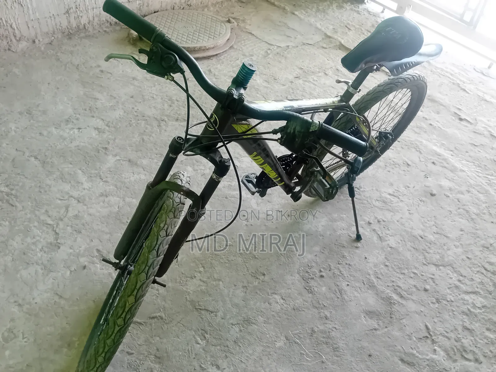 সাইকেল সাইকেলের বডি অ্যালুমিনিয়ামের, আশা করি যে