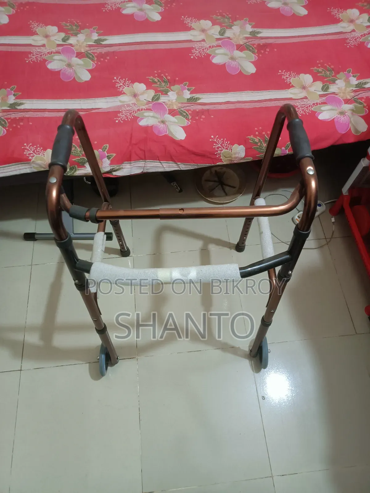 Foldable Walker for Patient