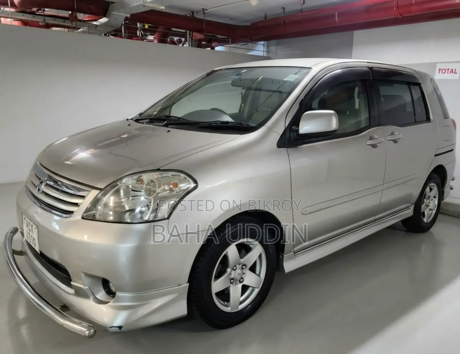 Toyota Raum 1.5 Four-Wheel Drive 2003 Silver
