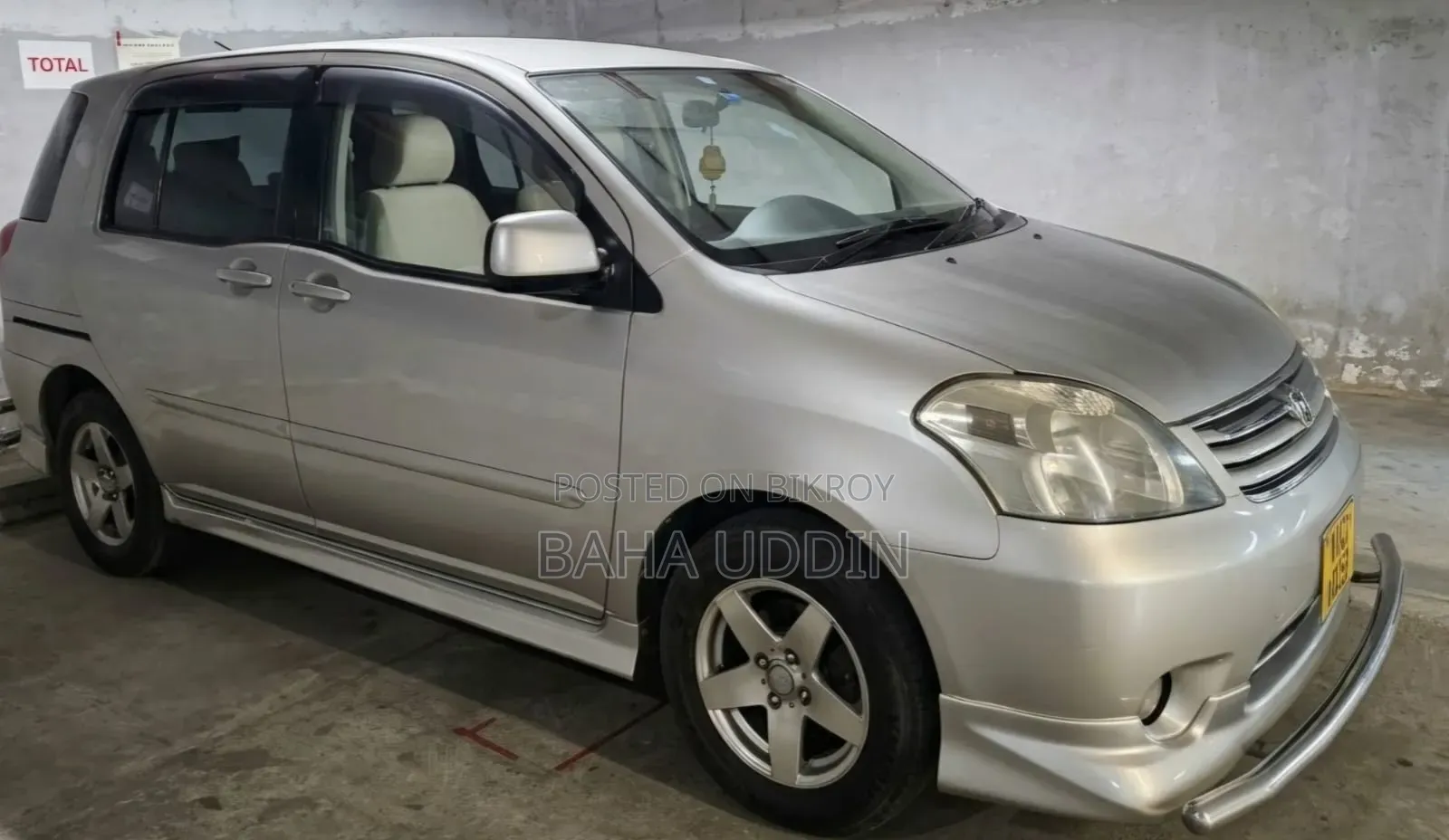 Toyota Raum 1.5 Four-Wheel Drive 2003 Silver