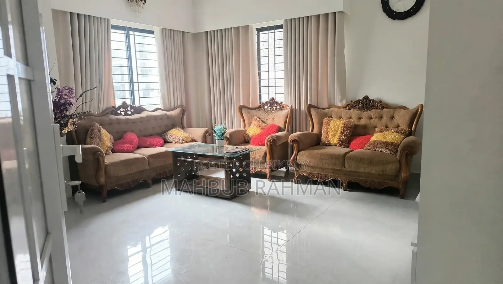 ব্যবহৃত সোফা সেট ও সেন্টার টেবিল বিক্রি হবে