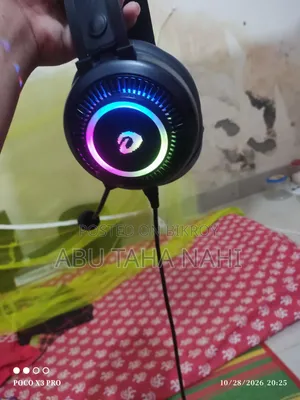 হেডফোন