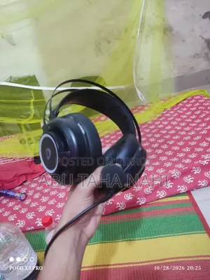 হেডফোন