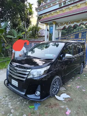 Toyota Noah 2014 Black