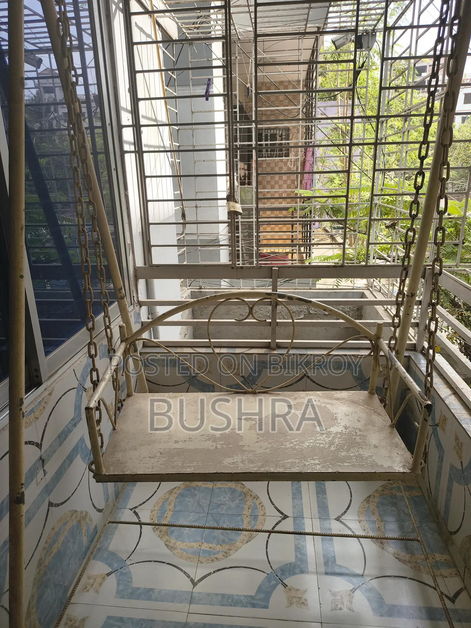 লোহার দোলনা বিক্রি