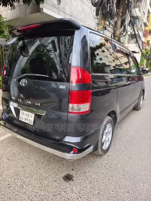 টয়োটা নোয়া ২০০৩ কালো