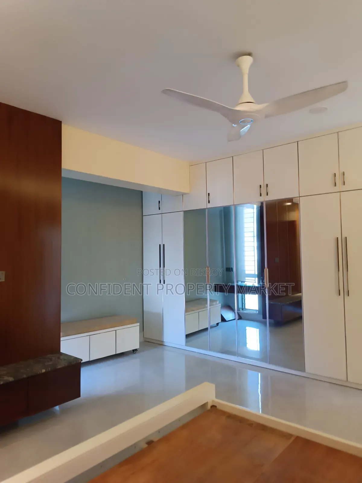 বারিধারায় ভাড়ার জন্য ফার্নিশড ৪-বেডরুম অ্যাপার্টমেন্ট