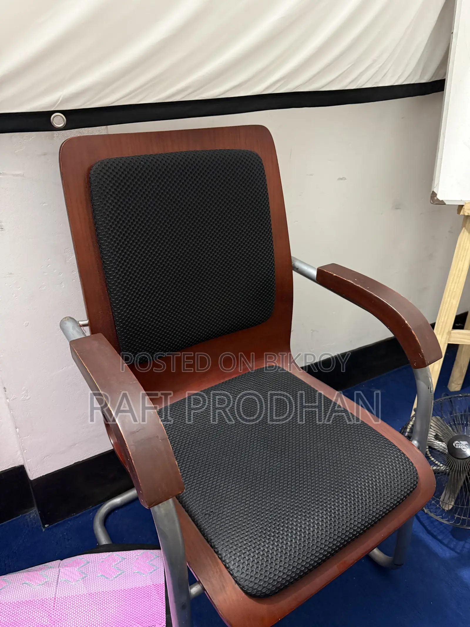 10 Coaching Or Student Chairs