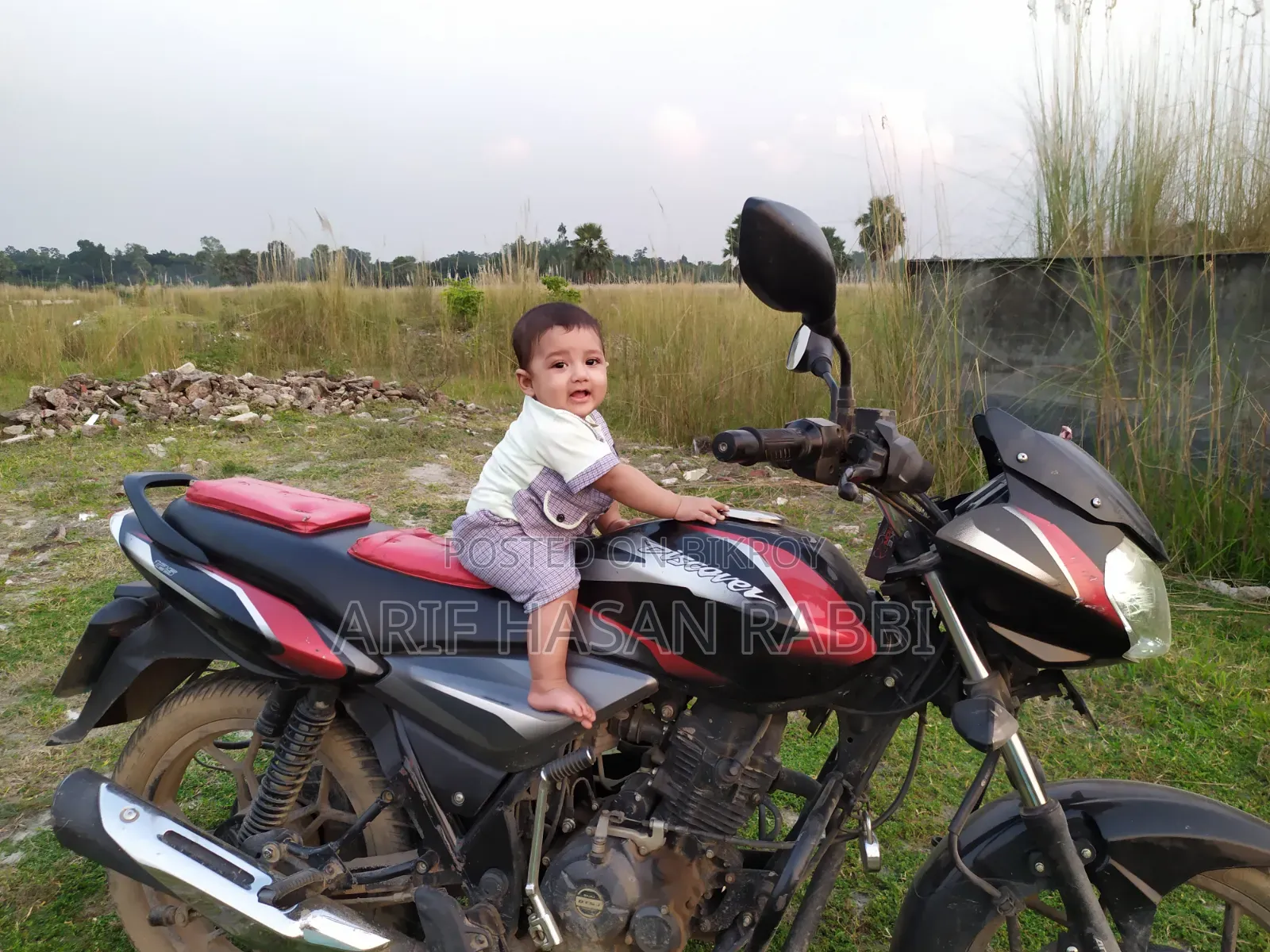 বাজাজ ডিসকভার ১২৫ ২০২০ লাল