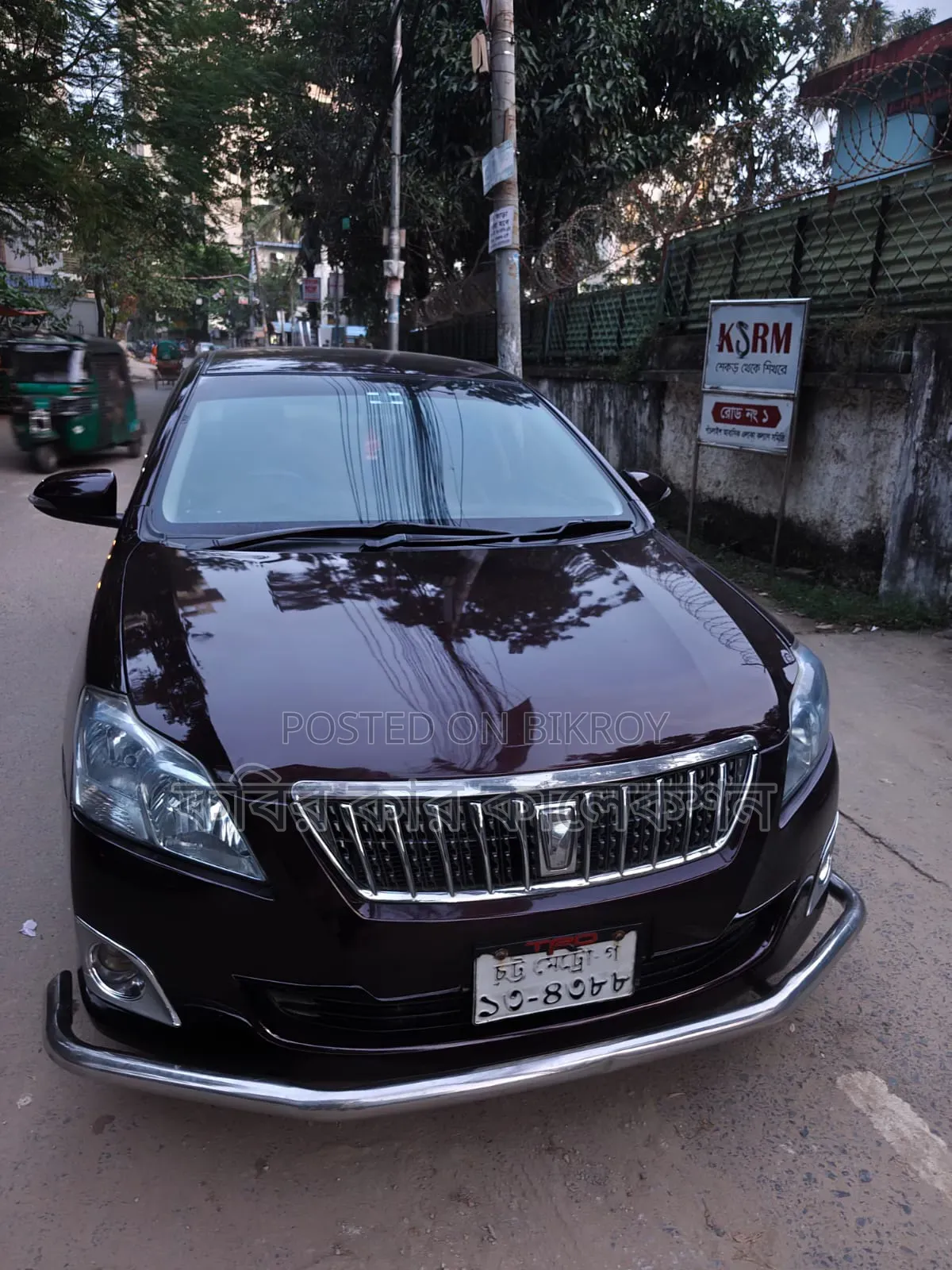 টয়োটা প্রিমিয়ো ২০১২ মেরুন