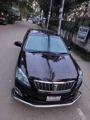 টয়োটা প্রিমিয়ো ২০১২ মেরুন