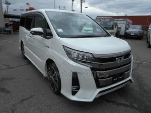 Toyota Noah 1.8 FWD Hybrid (7 seater) 2021 Pearl