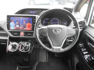 Toyota Noah 1.8 FWD Hybrid (7 seater) 2021 Pearl