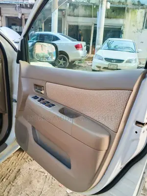 Toyota Raum 2009 White
