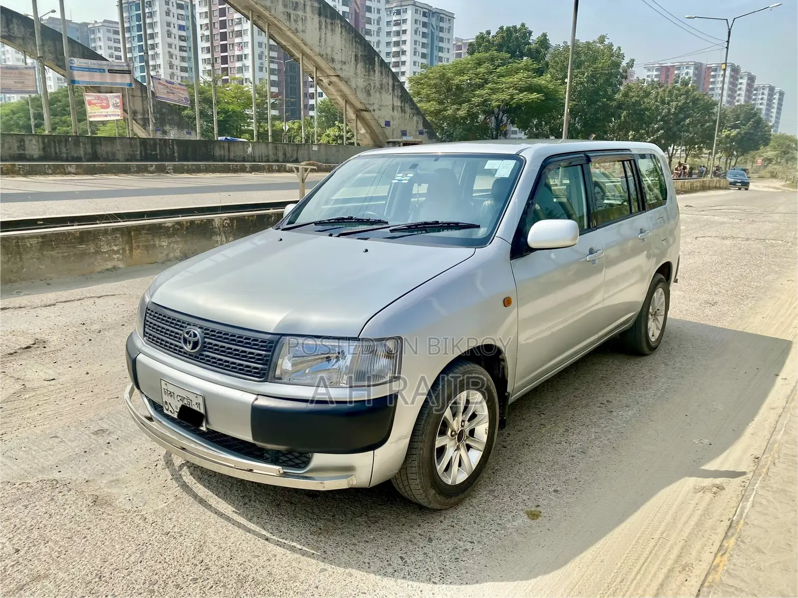 টয়োটা প্রবক্স ২০২৫ সিলভার