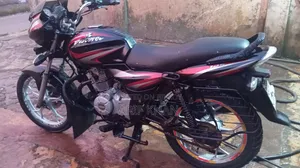 বাজাজ ডিসকভার ১২৫ ২০১৭ কালো