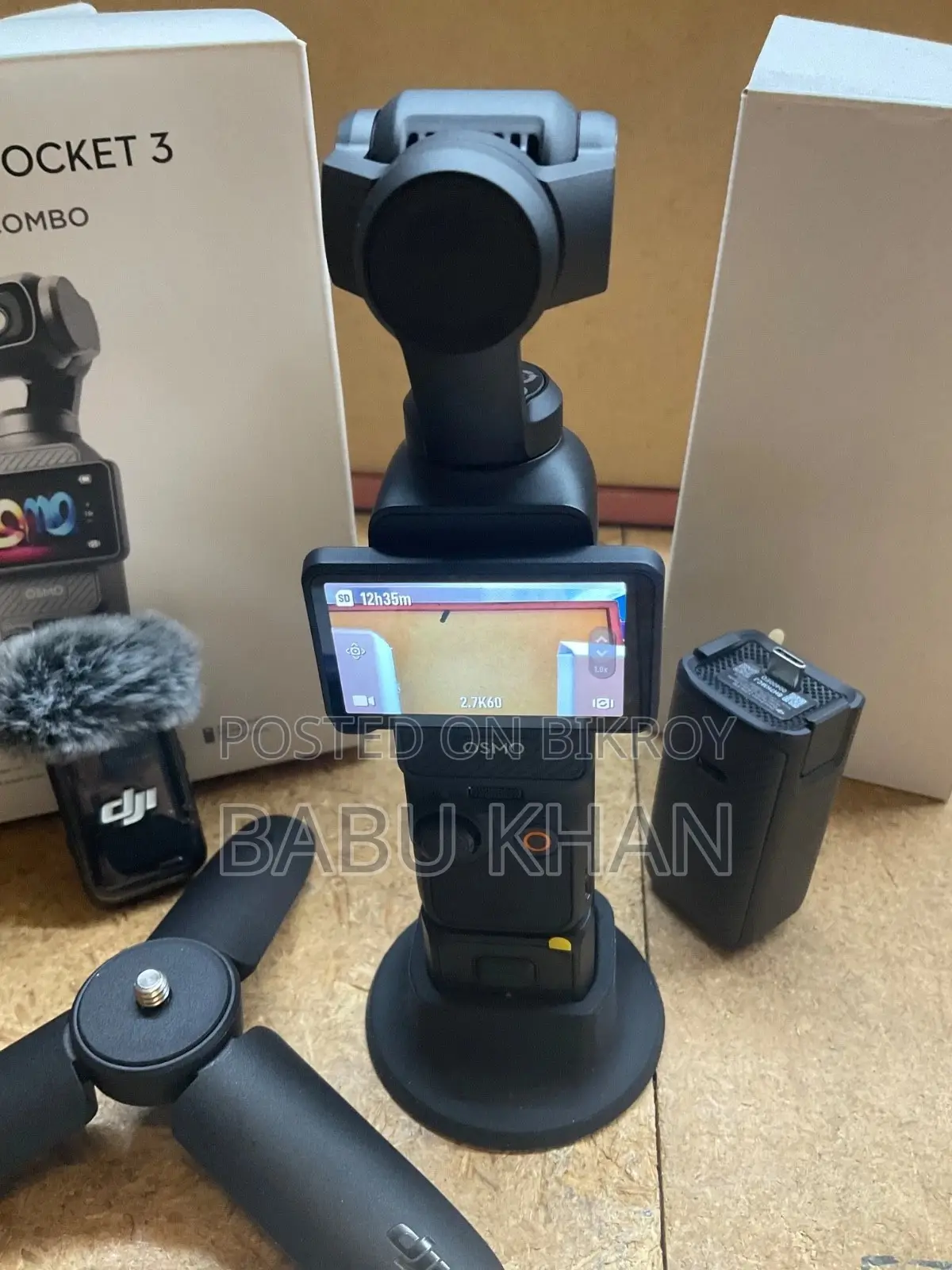 DJI Osmo Pocket 3 Creator Combo Camera