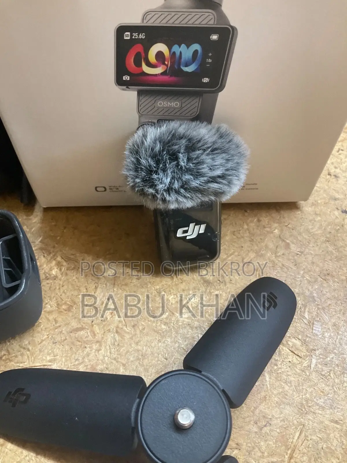 DJI Osmo Pocket 3 Creator Combo Camera