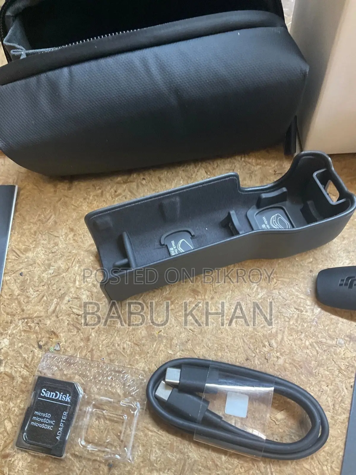 DJI Osmo Pocket 3 Creator Combo Camera