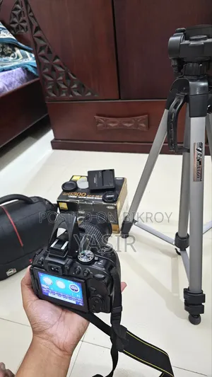Nikon D5300 AF-P 18-55 VR Kit + WeiFeng Tripod WT-3560