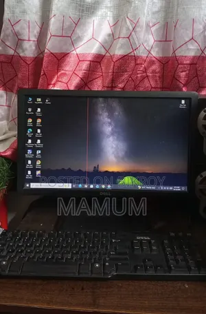 ডেল ১৯" মনিটর ১টি দাগ আছে