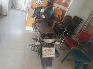 টিভিএস স্ট্রাইকার ১২৫ ২০২১ কালো