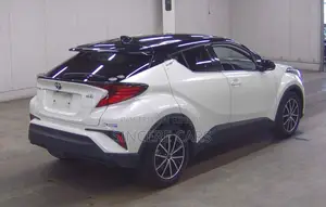 Toyota C-HR 2021 Pearl