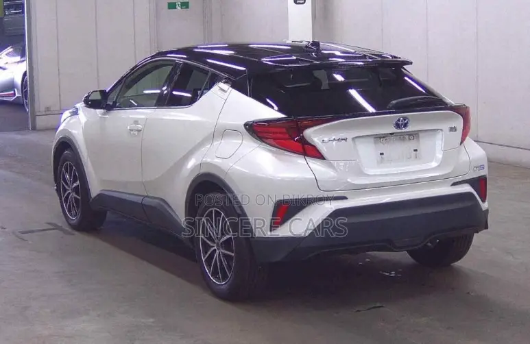 Toyota C-HR 2021 Pearl