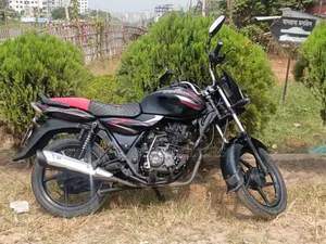 বাজাজ ডিসকভার ১০০ ২০১৭ লাল