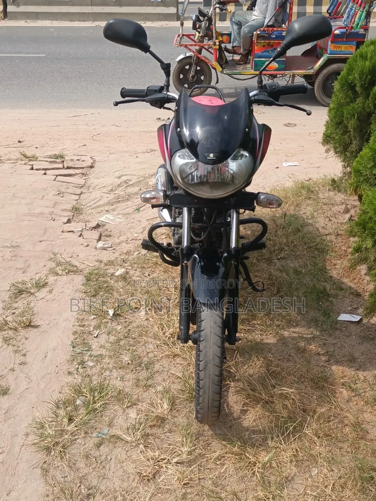 বাজাজ ডিসকভার ১০০ ২০১৭ লাল