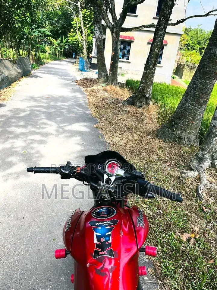 Hero 2018 Red