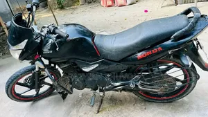 হোন্ডা ইউনিকর্ন ২০১১ ব্ল্যাক