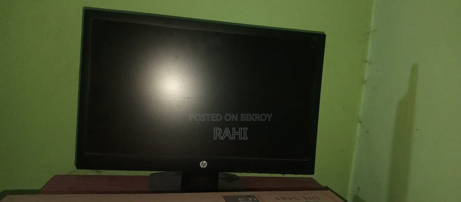 বিক্রির জন্য ব্যবহৃত মনিটর