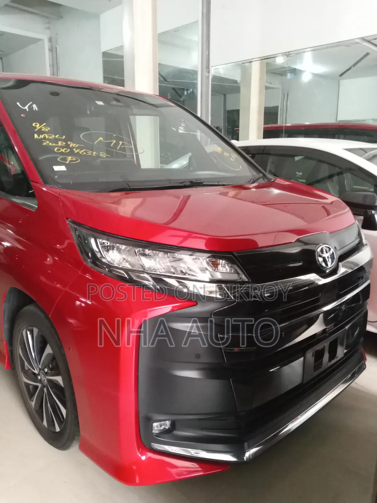 Toyota Noah 2022 Red