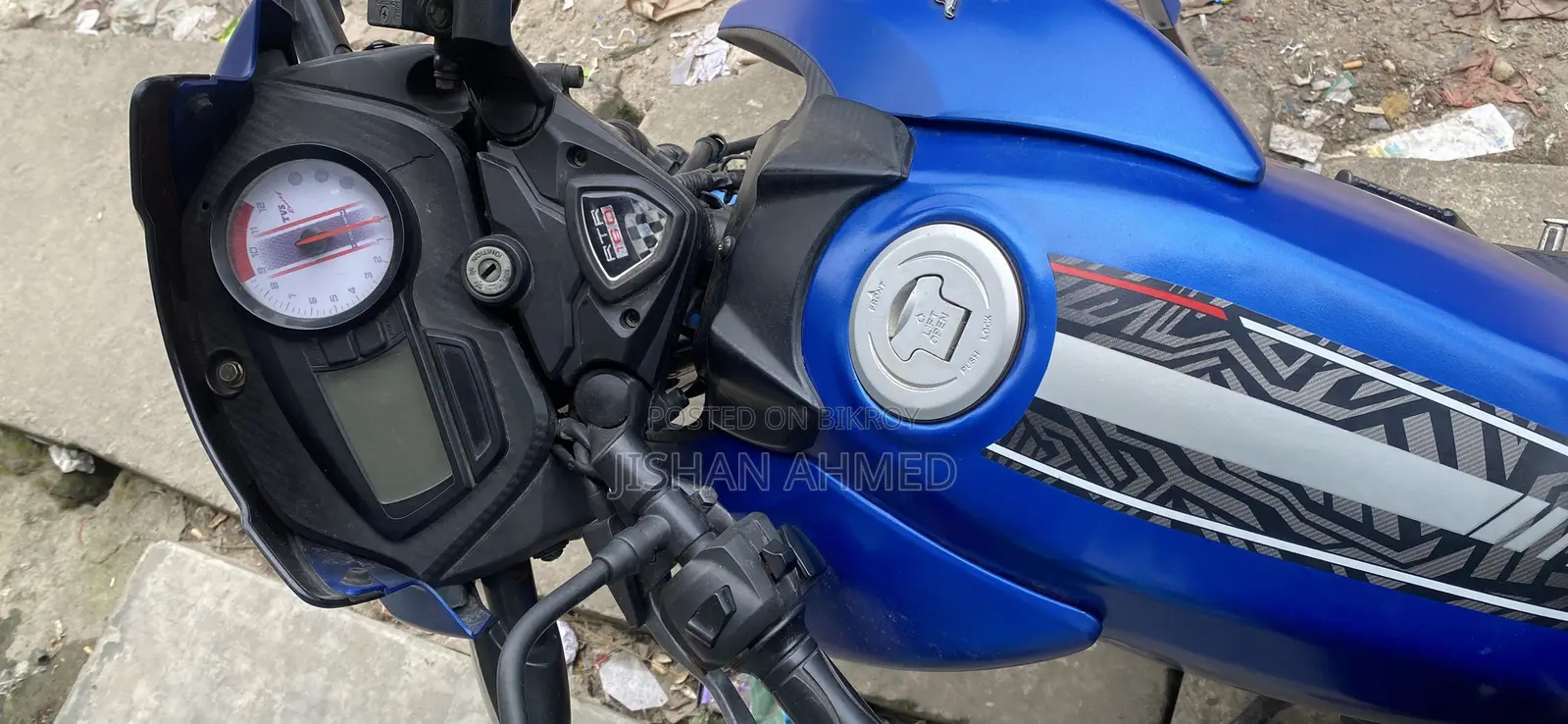 টিভিএস অ্যাপাচি আরটিআর ১৬০ ২ভি ২০১৯ নীল