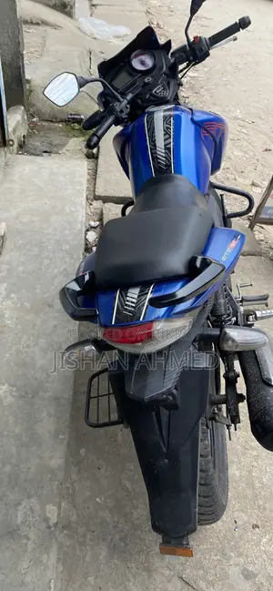 টিভিএস অ্যাপাচি আরটিআর ১৬০ ২ভি ২০১৯ নীল