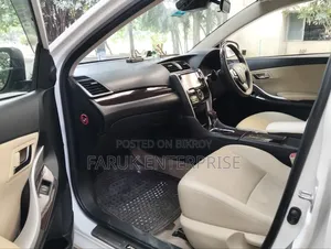 টয়োটা প্রিমিও ২০১৭ পার্ল