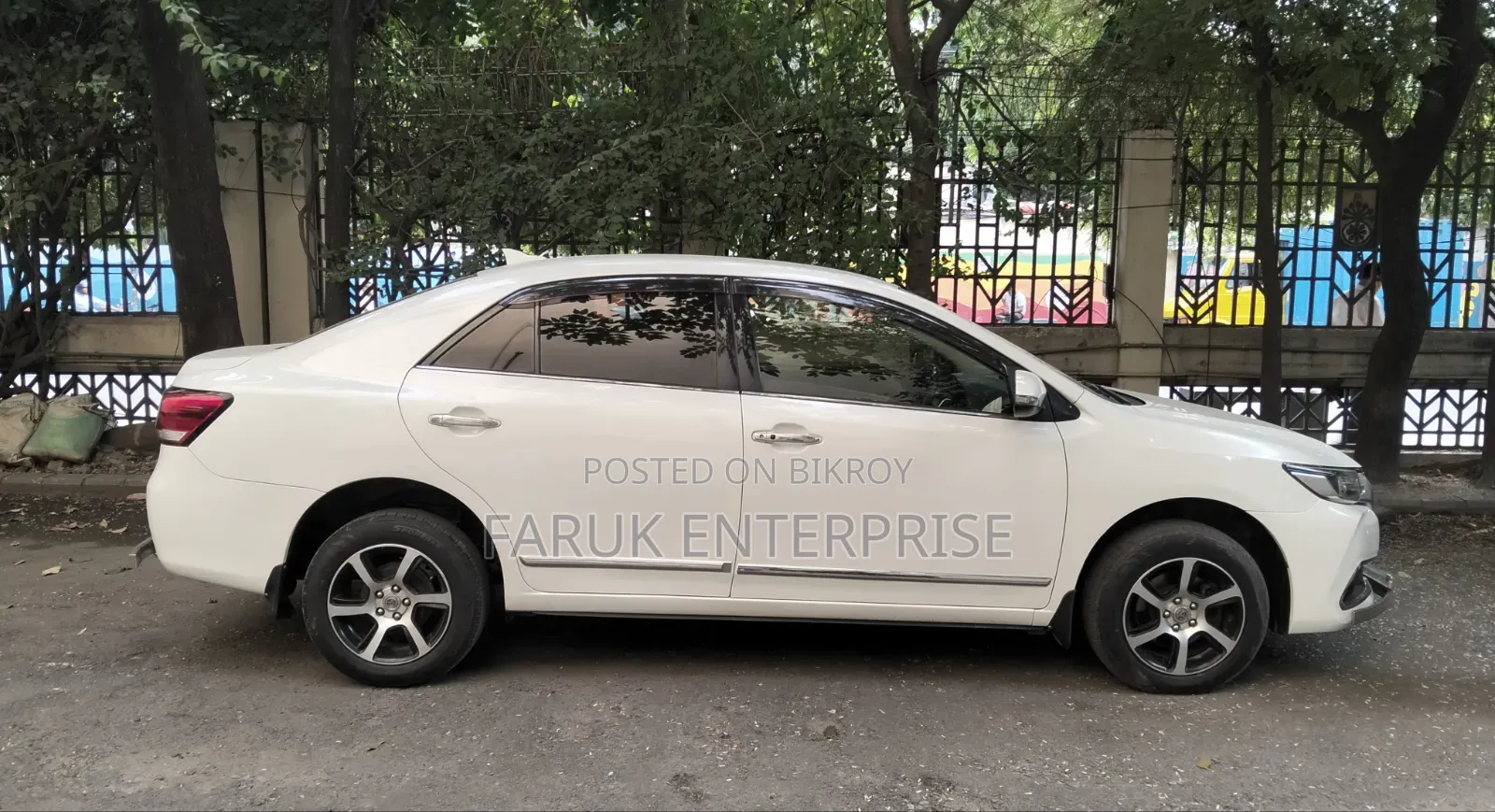 টয়োটা প্রিমিও ২০১৭ পার্ল