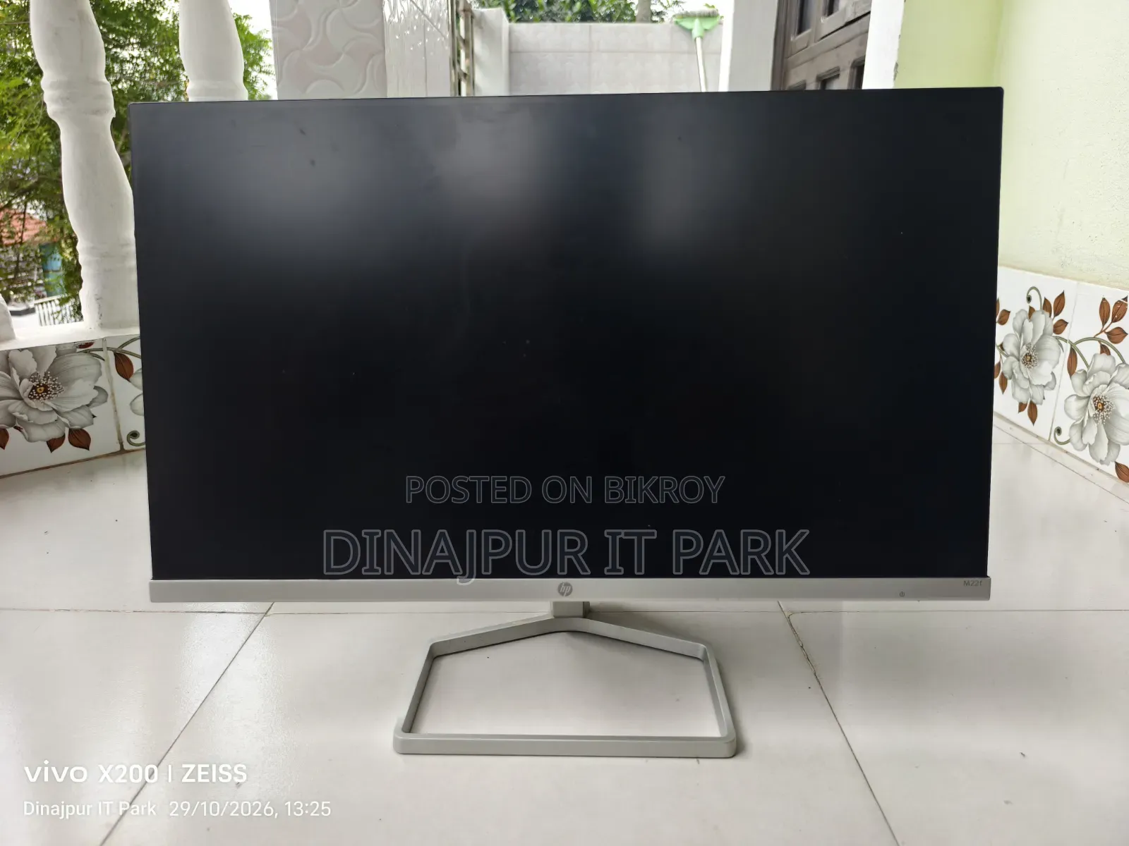 ২২ ইঞ্চ এইচপি মনিটর ১ বছর ব্যবহৃত